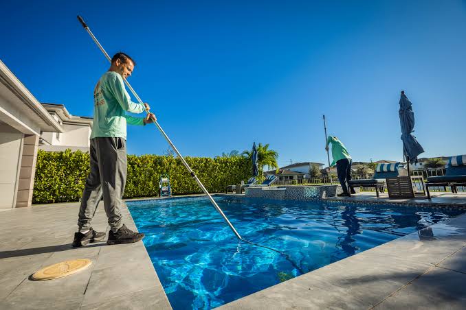 A Simple Weekly Pool Maintenance Checklist