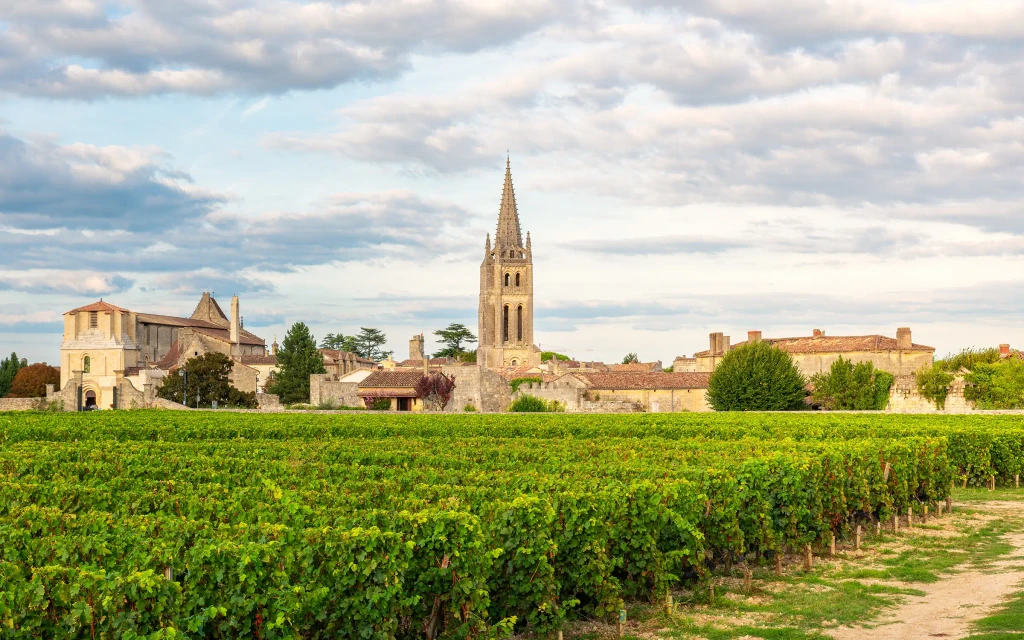 Saint-Émilion, vinområde i Bordeaux, Frankrike | Expa Travel