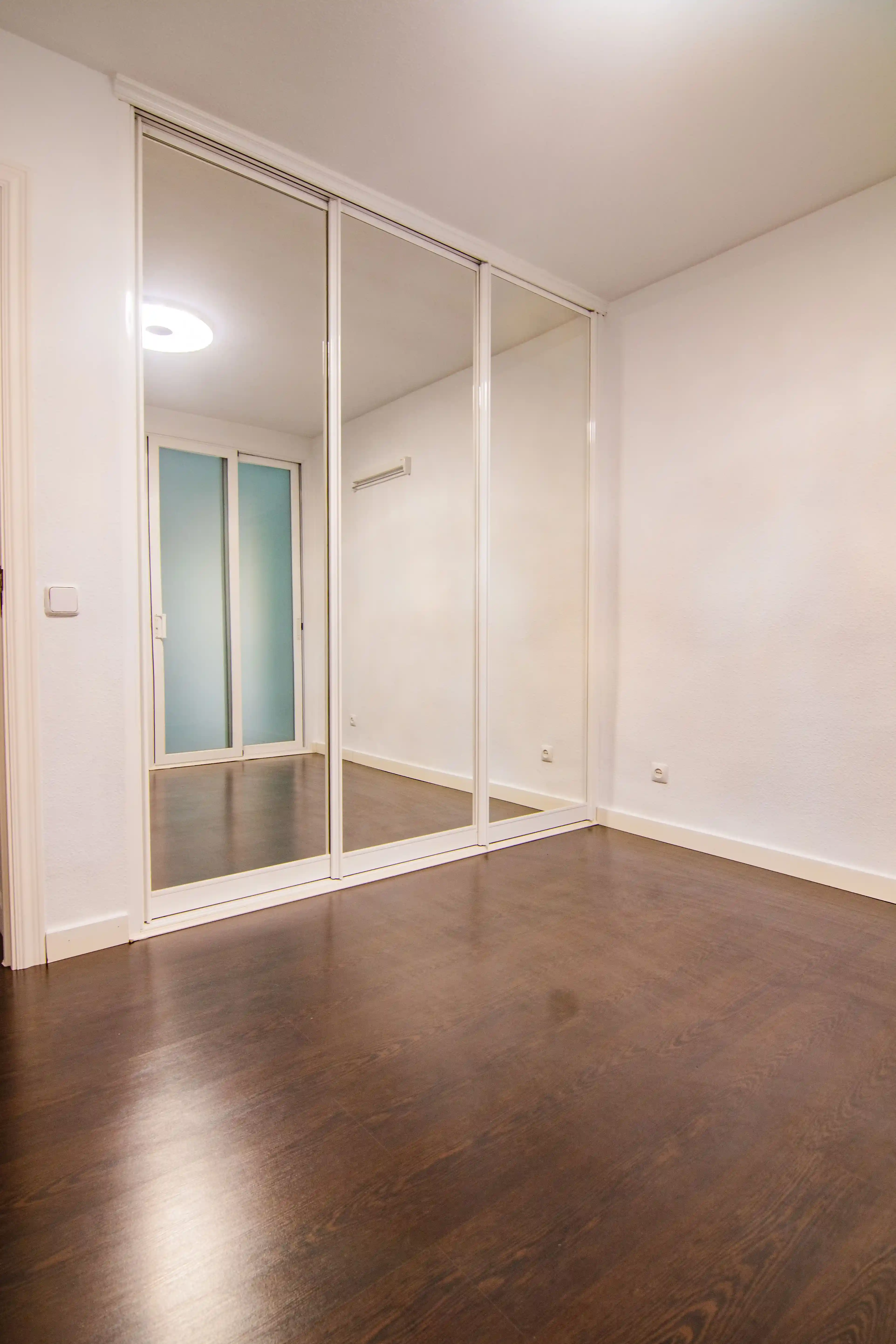 Dormitorio-del-piso-en-calle-andorra-canillas