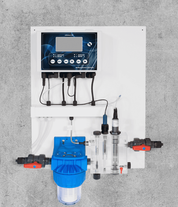 Система дозирования и контроля уровня PH и активного хлора на базе анализатора ESELECT-M 2 смонтированная на пластиковой панели