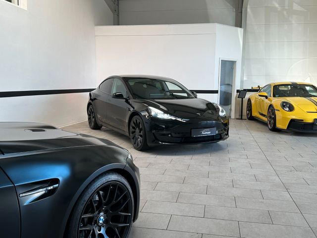 TESLA Model 3 2022 BLACK Gebrauchtwagen - Galeriebild 3