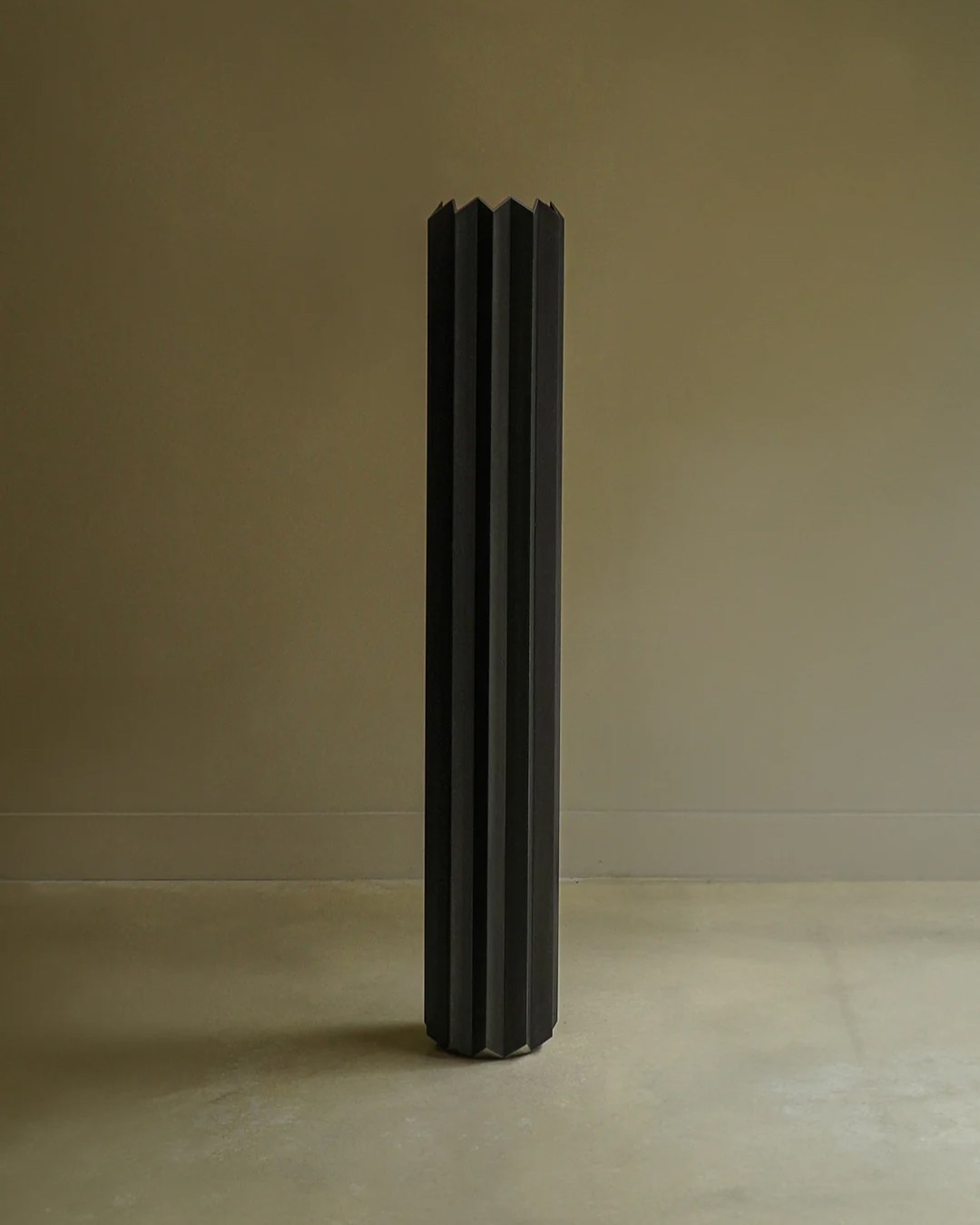 La lune galerie, Steel cathedral vase