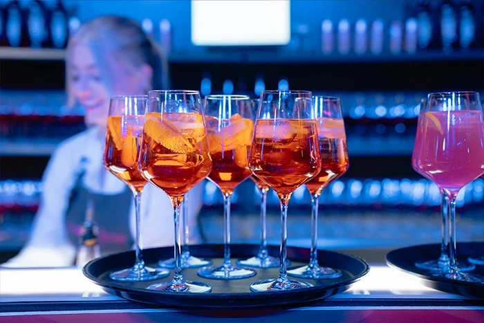 aperol spritz auf tablet