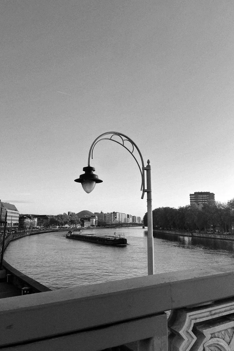 City shot of river running through Liège