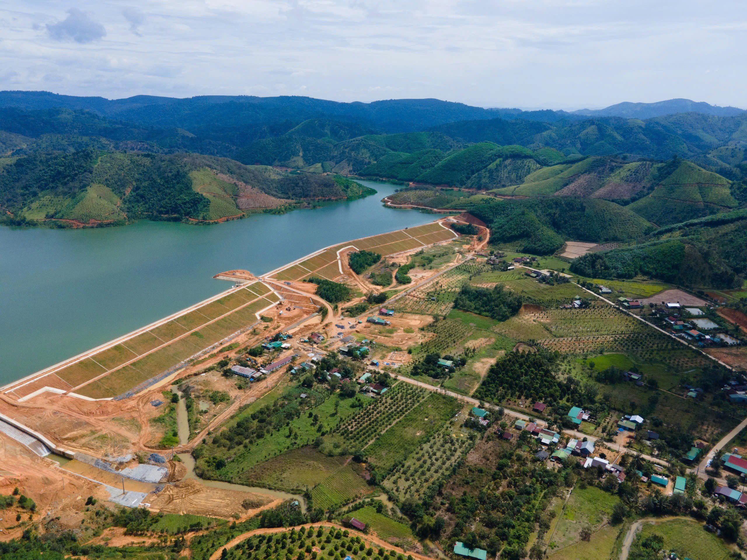 brown concrete building under gray sky