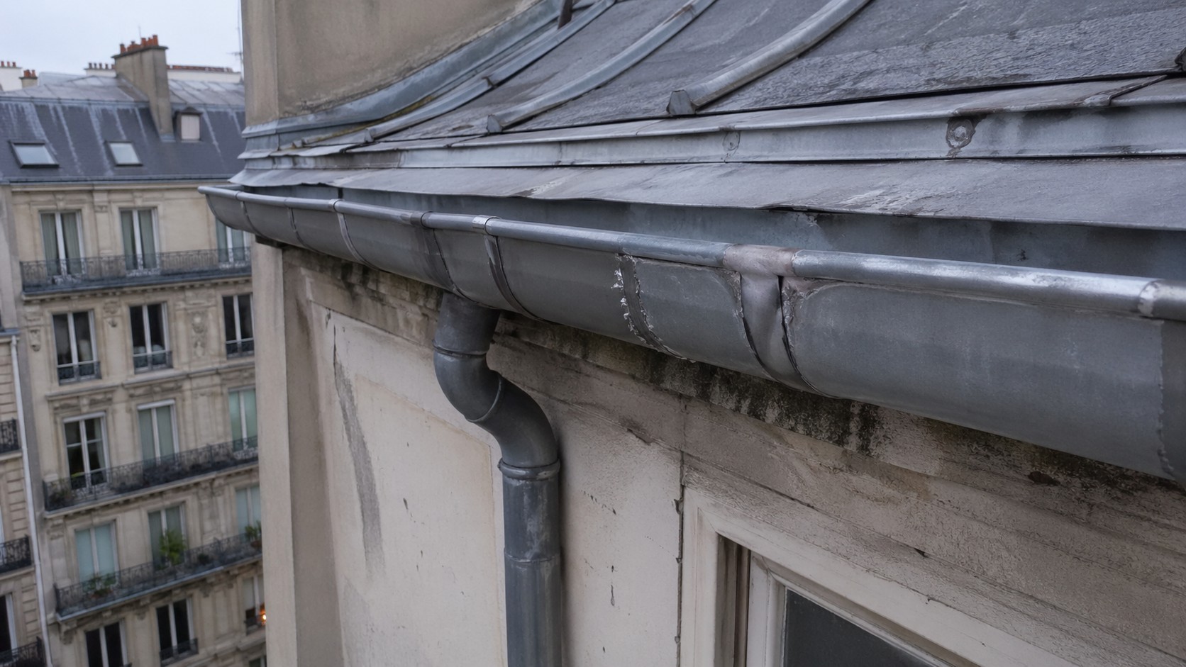 reparation_gouttiere_zinc_paris_prix_methode_remplacement