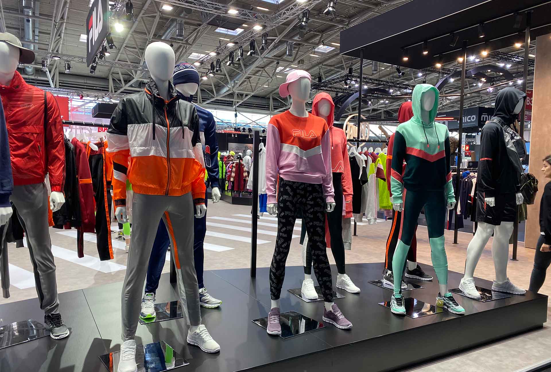 UK apparel imports rose in September, signalling a recovery ahead of the autumn–winter season. Read why sourcing shifts and easing inflation matter for retailers.
