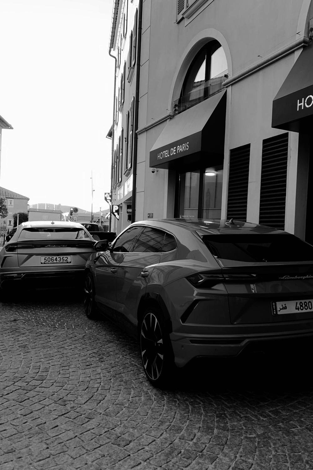 Private aircraft charter to Saint-Tropez - La Môle Airport and French Riviera lifestyle