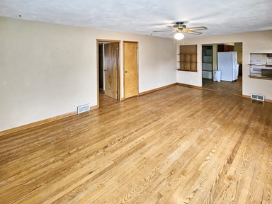 Photo 5 of 620 N Elm Street, Platteville