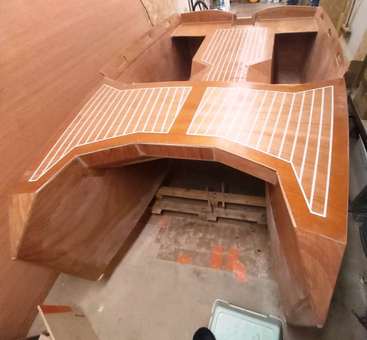 Custom Tender luxurious and refine naval architecture