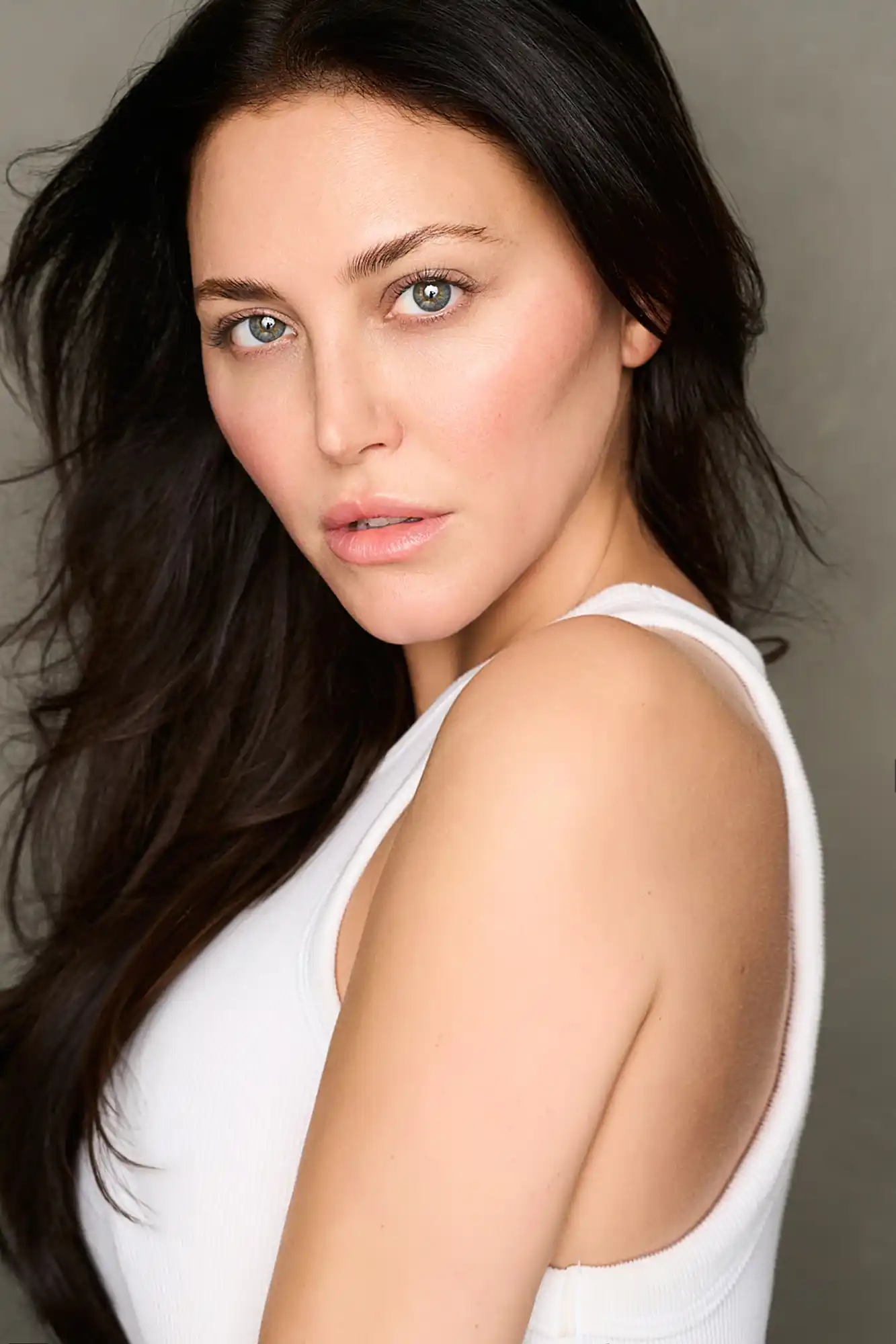 co founder One of One Films and actor Cassie Scerbo profile