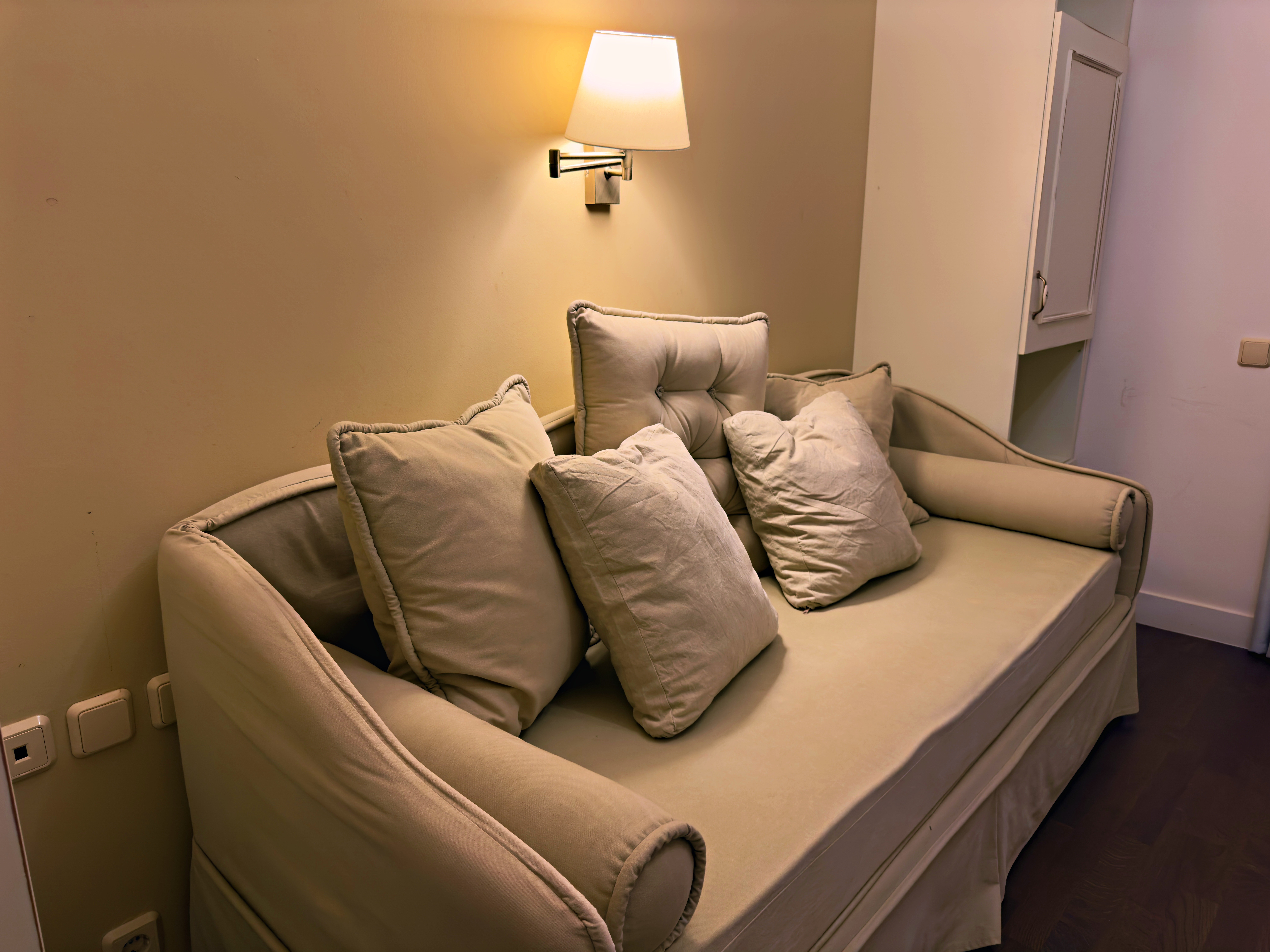 Room gallery image 4