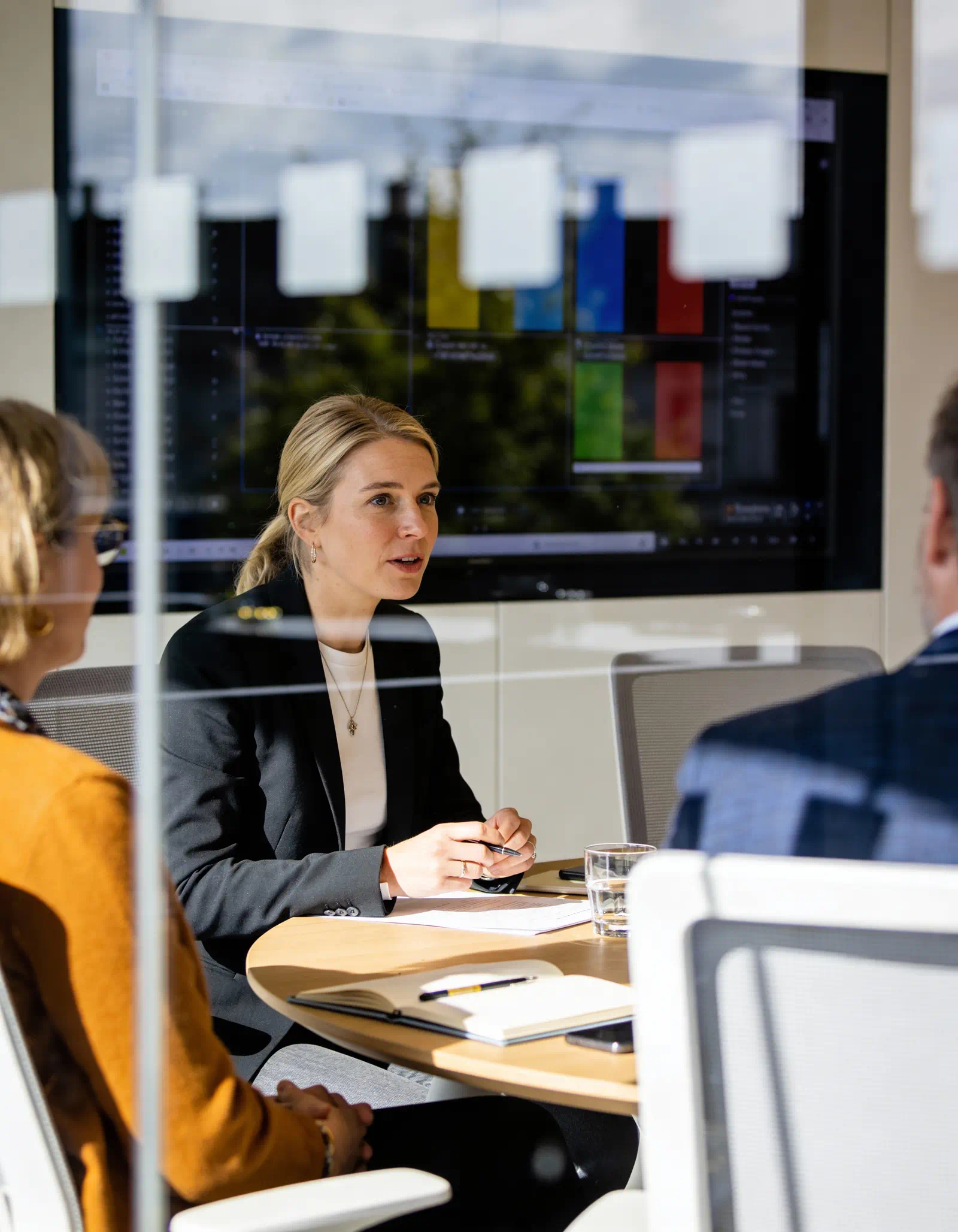 Inhoudelijk gesprek tussen LeadNorth en commerciële professionals als startpunt voor een strategische samenwerking.