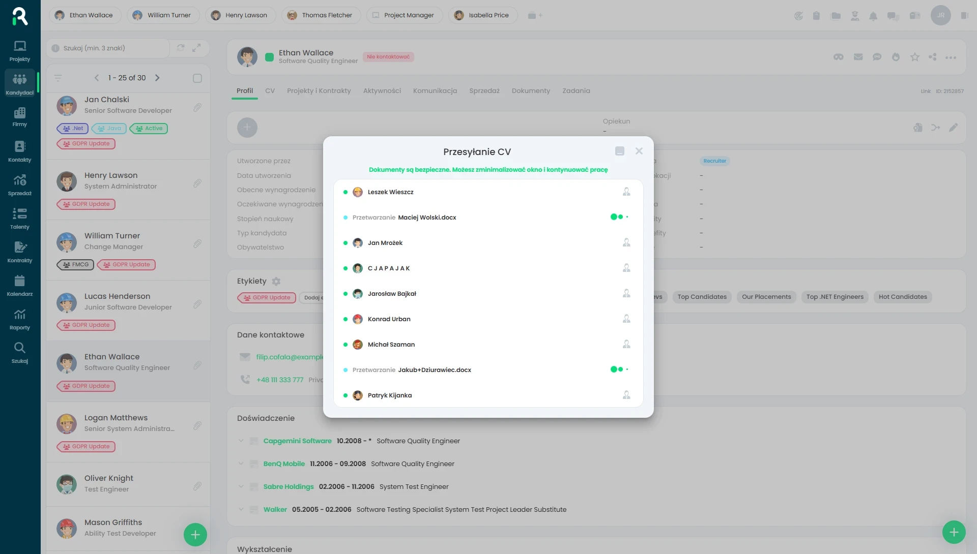 Twoje dane, idealnie poukładane. Bez dotykania klawiatury.