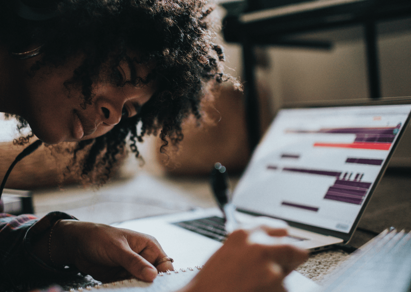 A view of the top of the eiffel tower