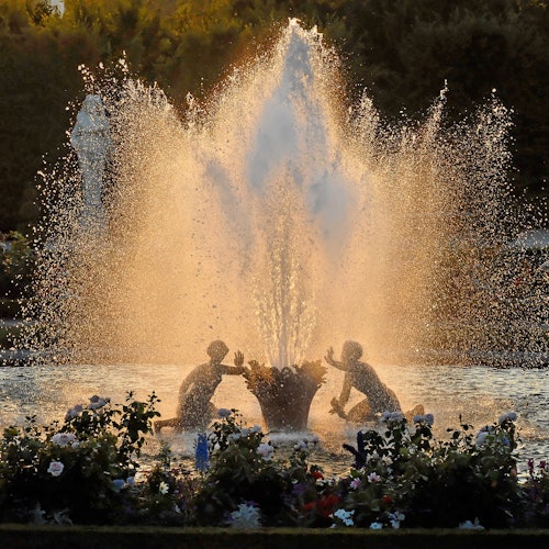 Palace of Versailles: Night Fountains Show Tickets in Versailles