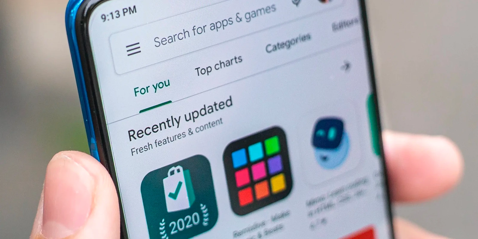 كيف أجعل مستخدميّ يقومون بتثبيت تحديث تطبيقى؟