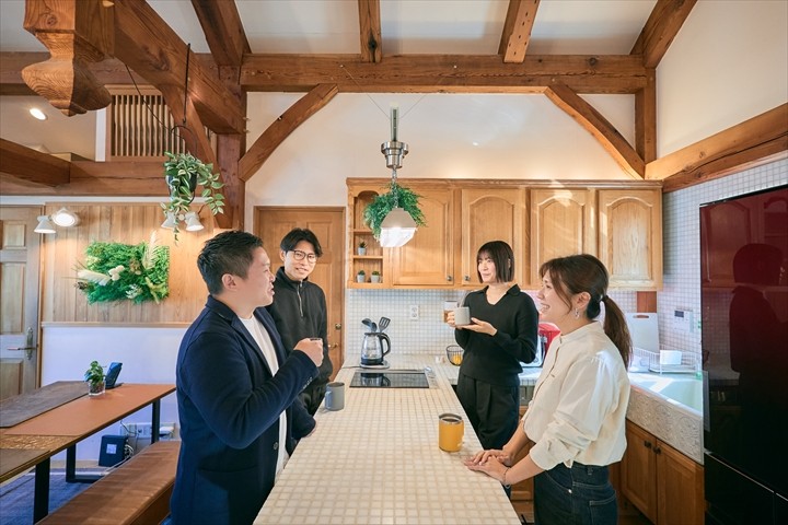 オフィスでの雑談風景