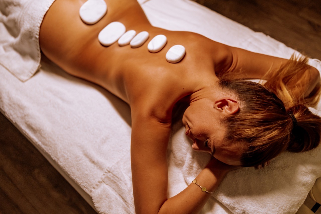 Profesionální thajská masáž a relaxační procedury v salonu tradiční asijské péče LAYA Spa Ritual Jablonec nad Nisou