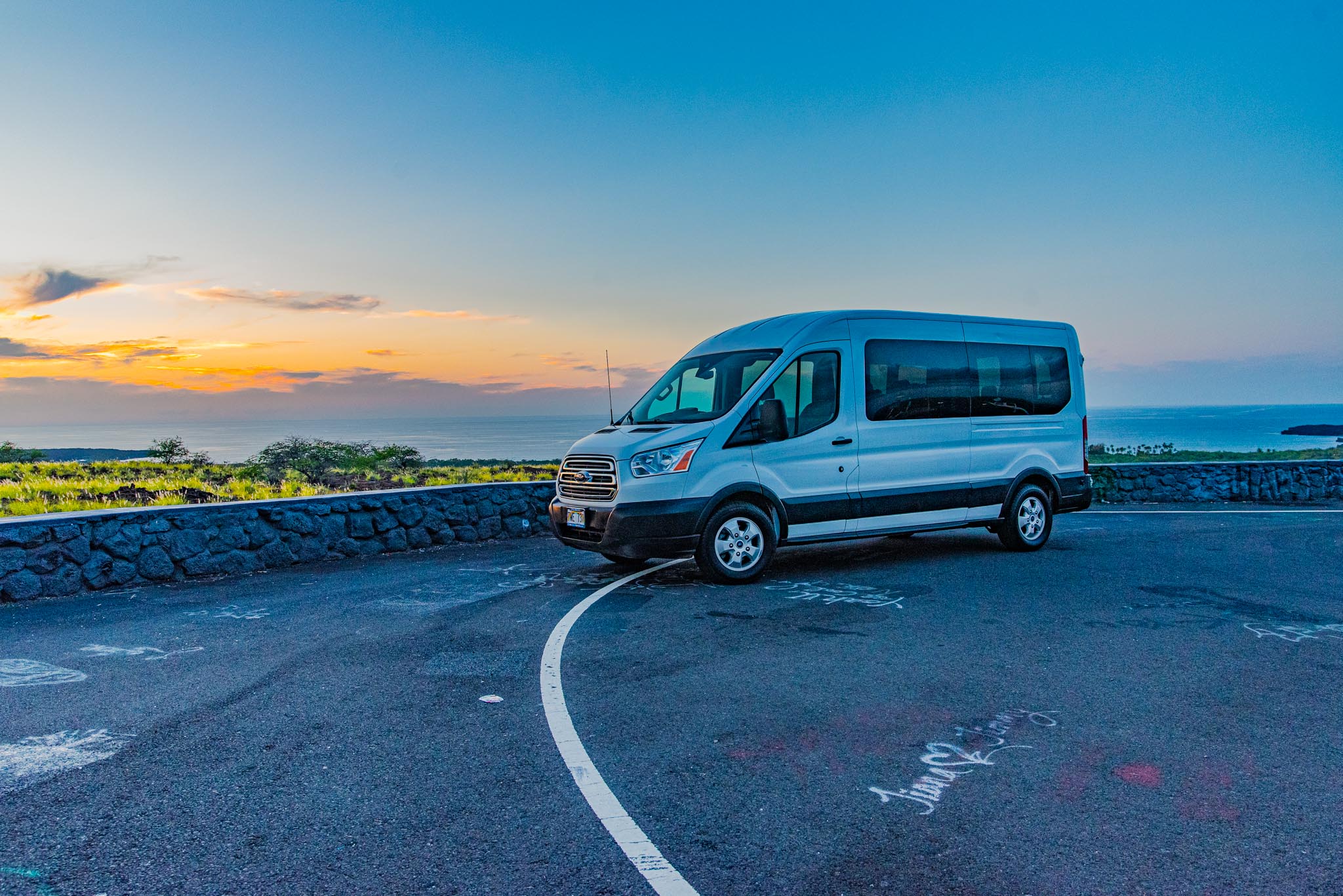 White Ford Transit 350