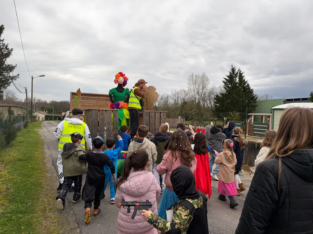 Le défilé à Arcins