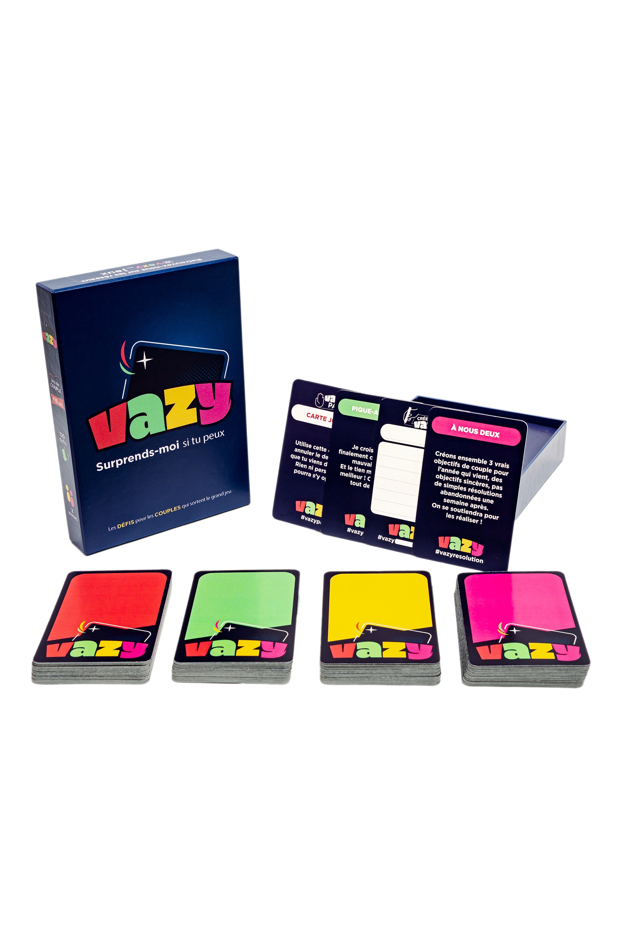 Coffret du jeu “Vazy - Surprends-moi si tu peux” avec quatre piles de cartes colorées et des défis pour couples.