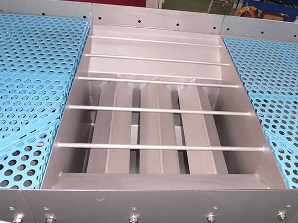 粉塵が落ちやすい構造で設計