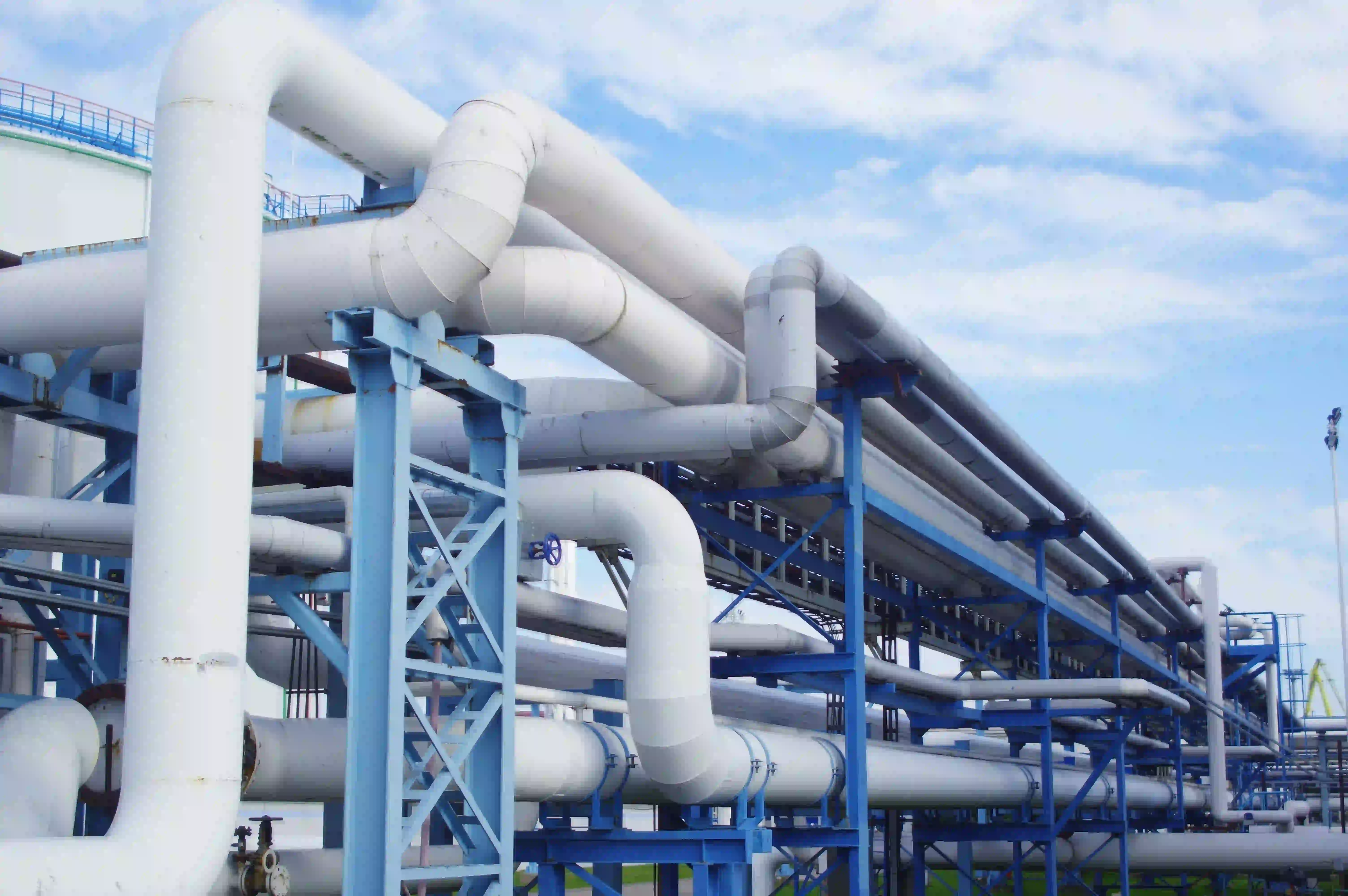 Lab technician kept a small chemical bottle in a stand