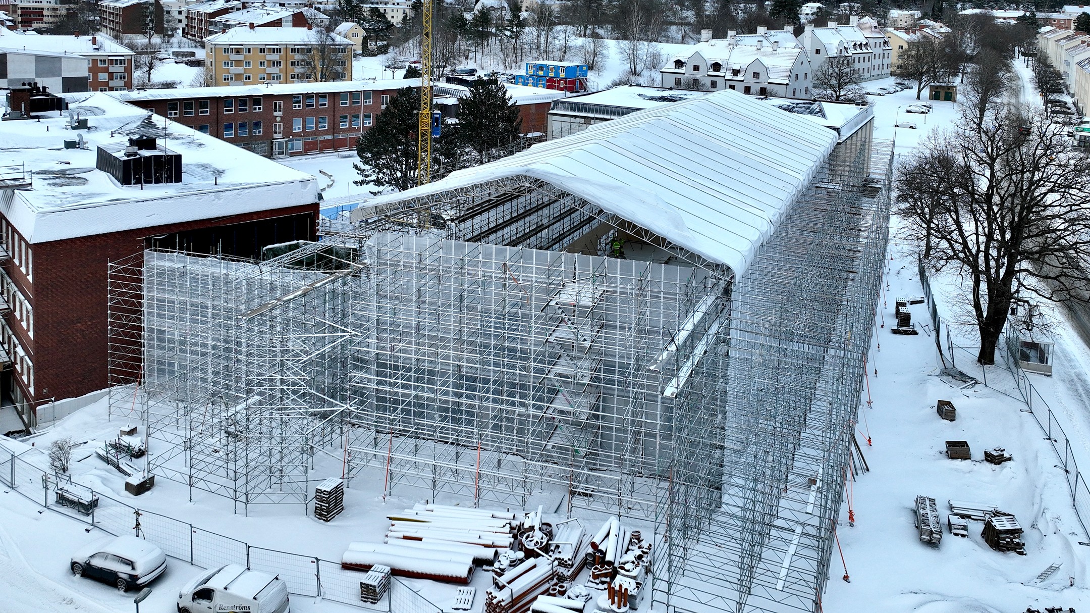 Byggnadsställning på Mjölby