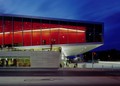 Die Wiener Stadthalle bei Nacht
