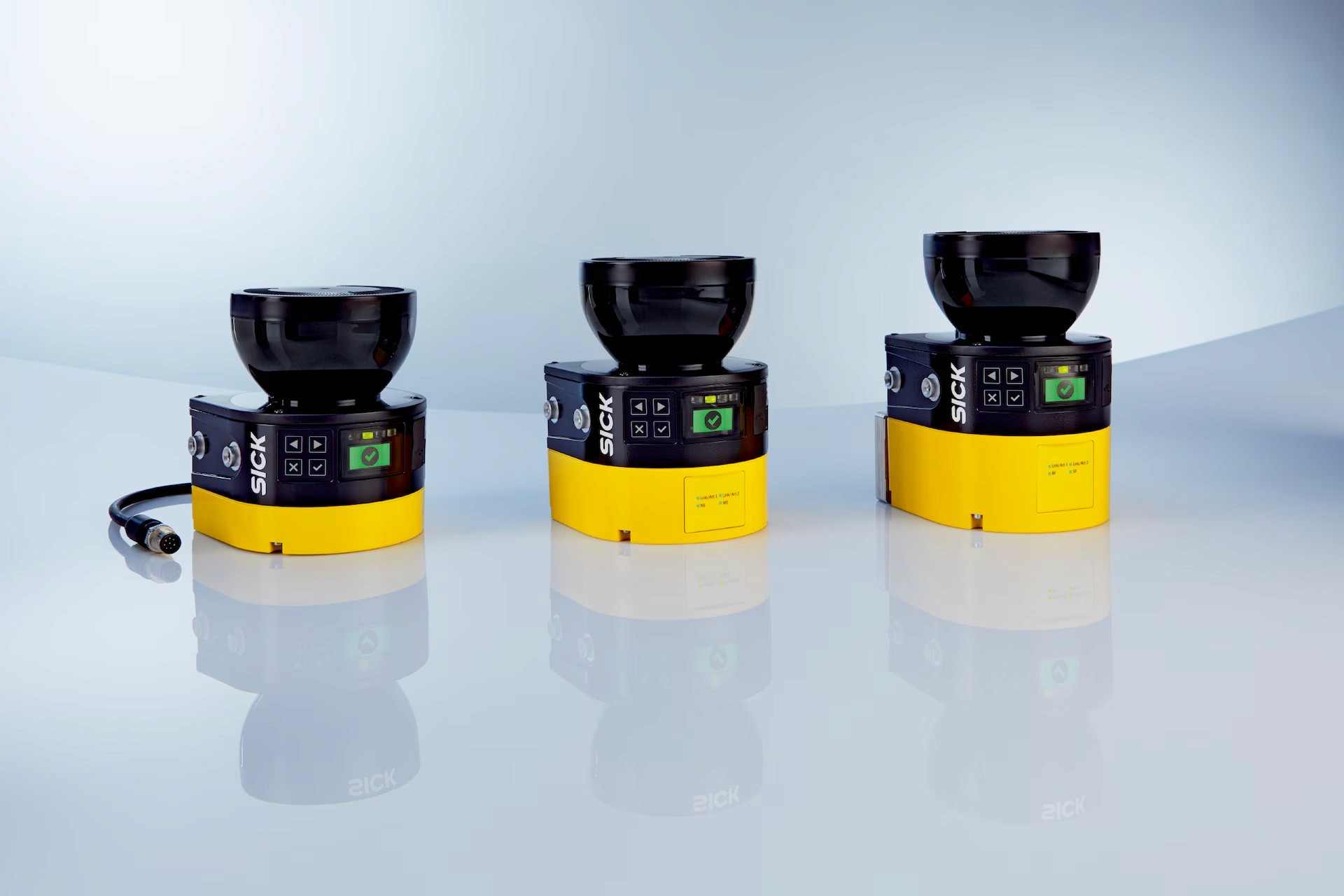 Produktbild von MicroScan3 Laser-Scanner in drei Ausführungen (SICK, 2018)