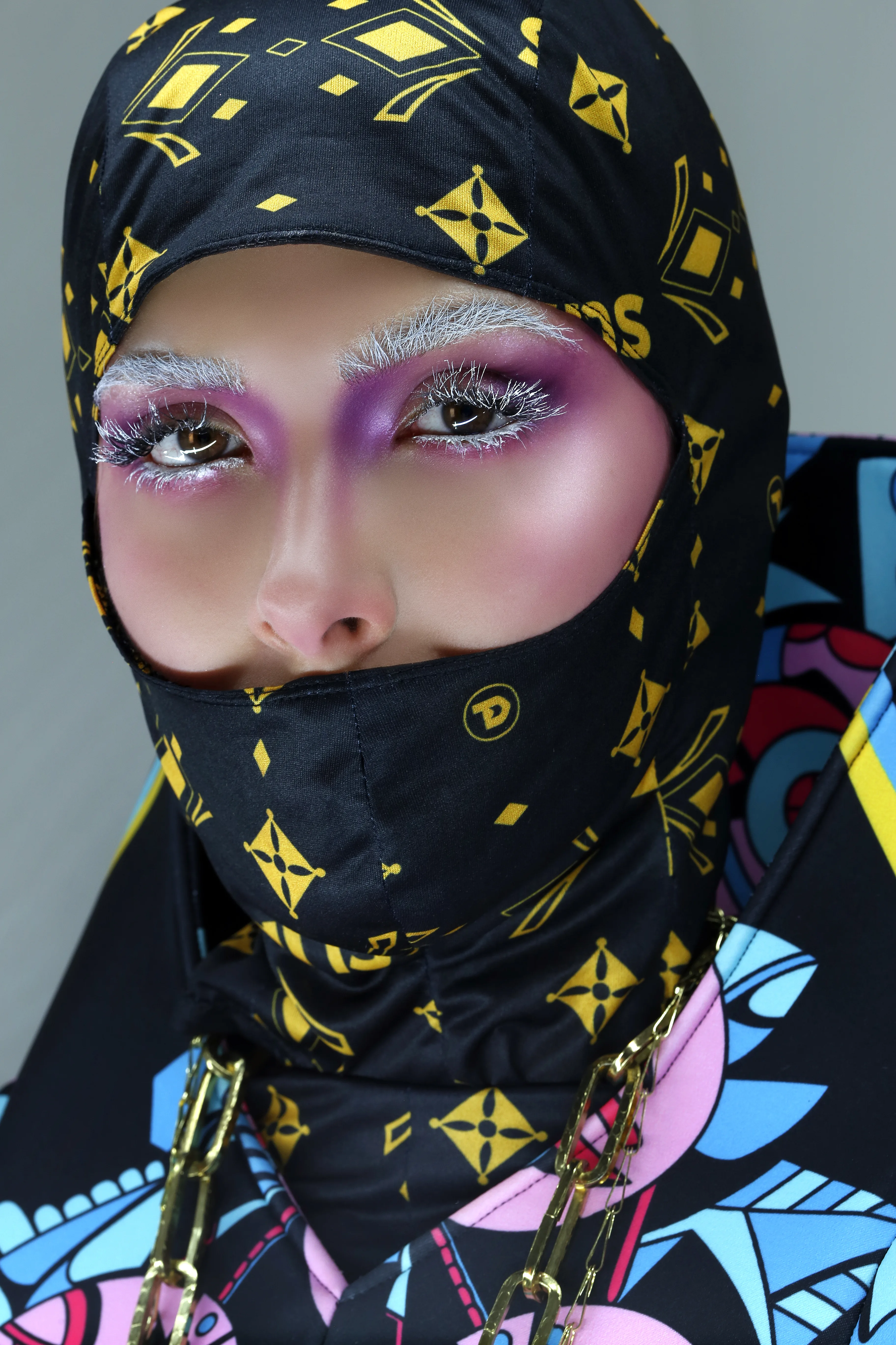 Girl wear layer coat