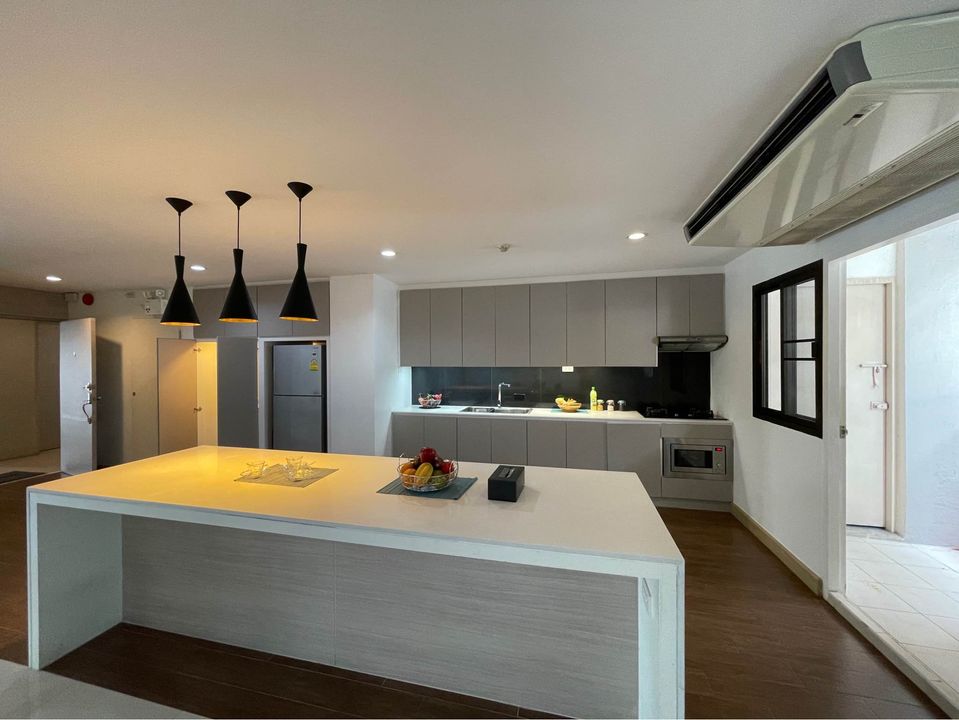 3 Bedroom Pet-Friendly Residence Thong Lo 2