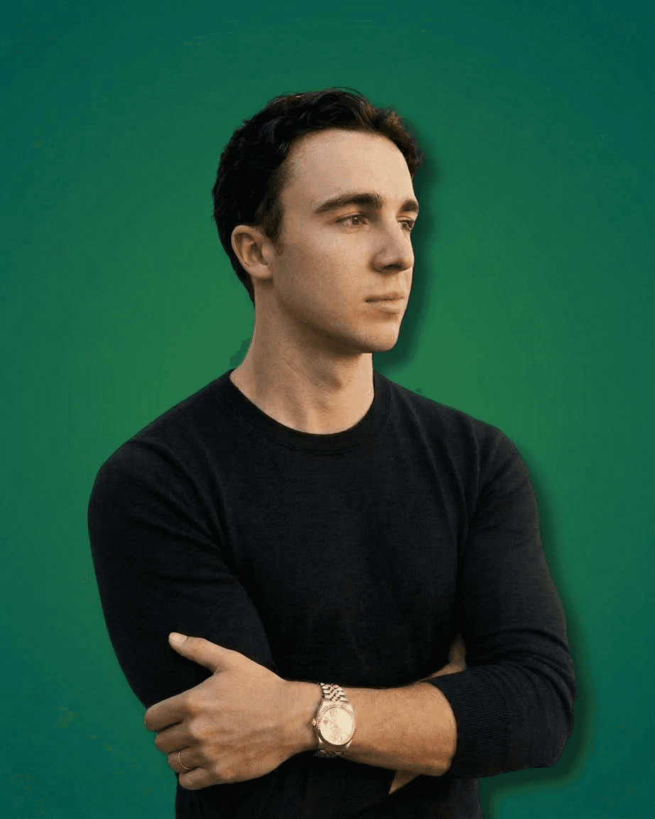 Concetrated triathlete grayscale