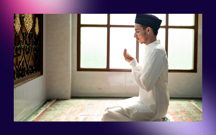 A man in prayer reflecting someone doing sunnah prayers.