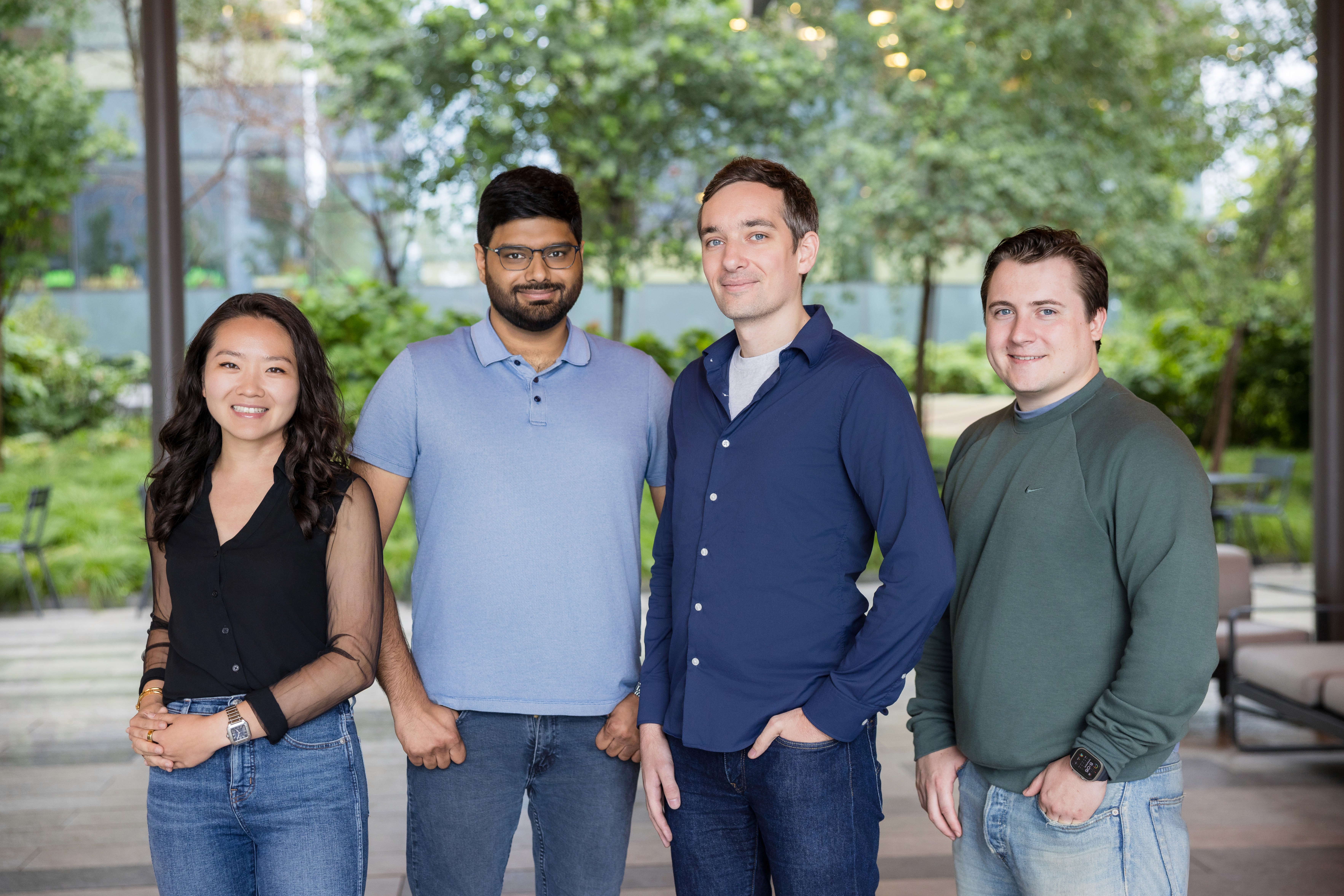Introducing Sphinx. We're redefining how AI interacts with data.