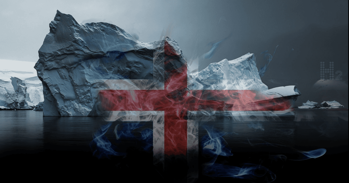 Woman wearing sunglasses