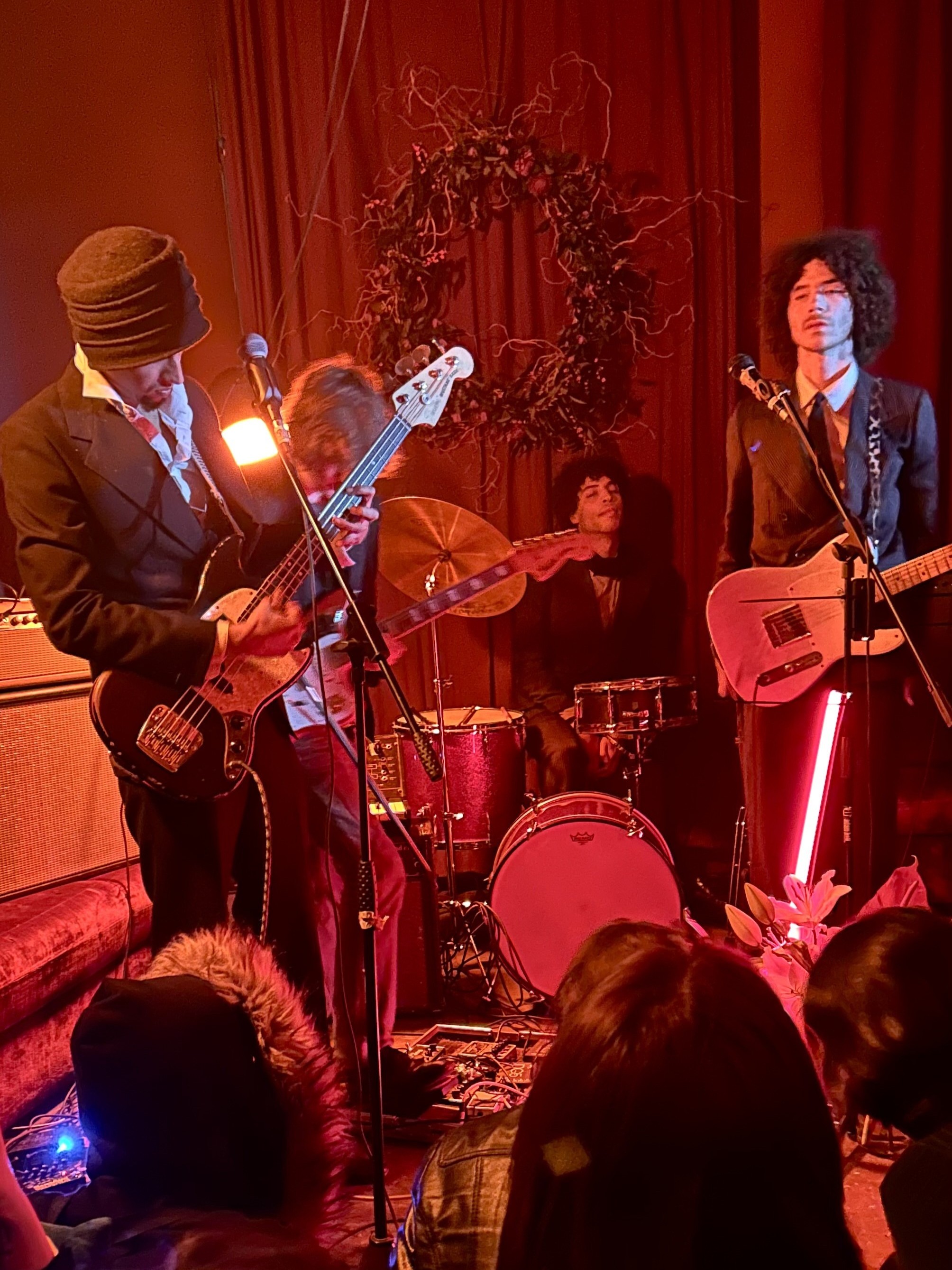 Phantom Bar Berlin Band playing