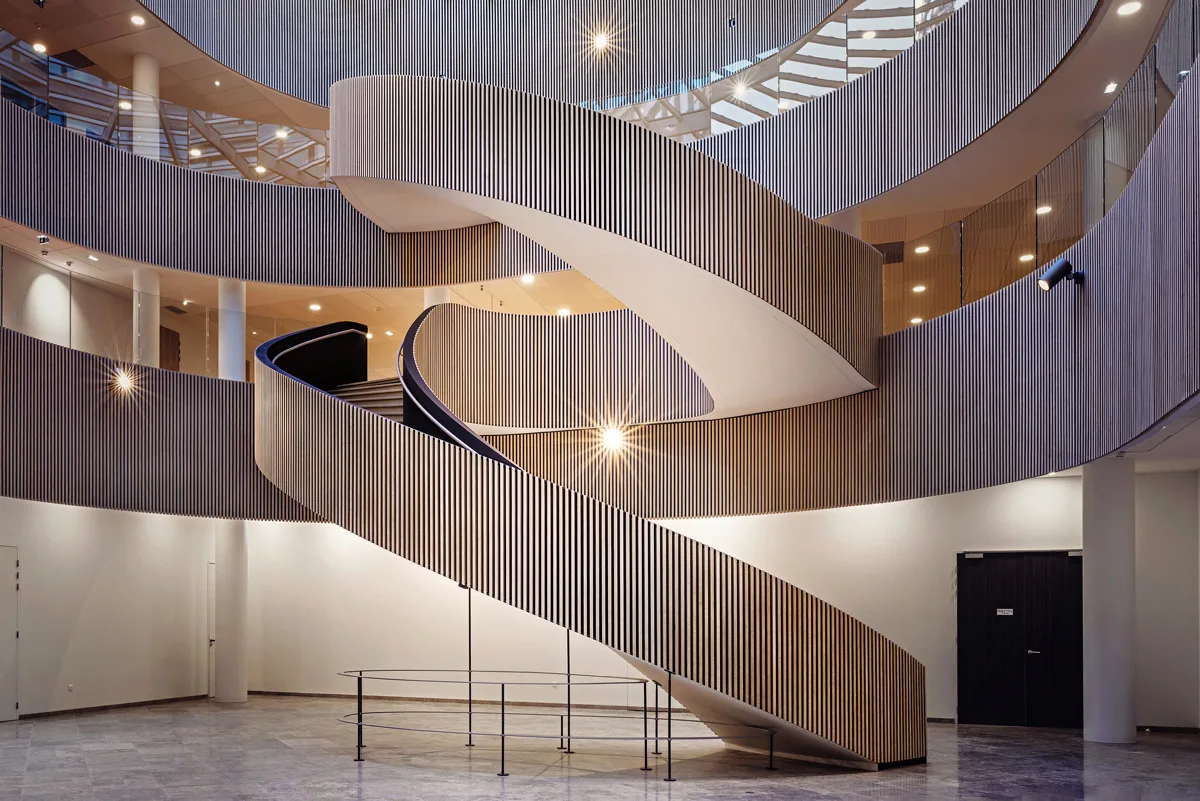 magnifique escalier au siége de la Mel à Lille