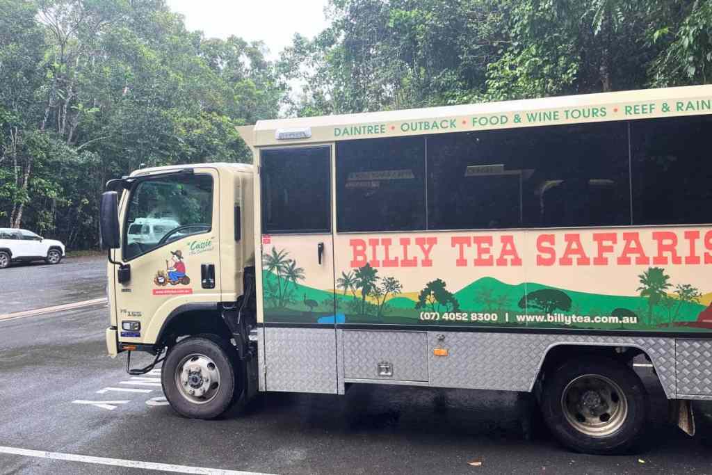 billy tea safaris tour vehicle