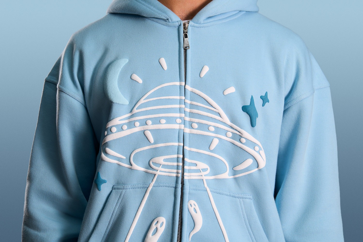 Tuko Clothing blue Dandadan inspired tracksuit detail shot photographer by Matthew Brown (London product photographer).