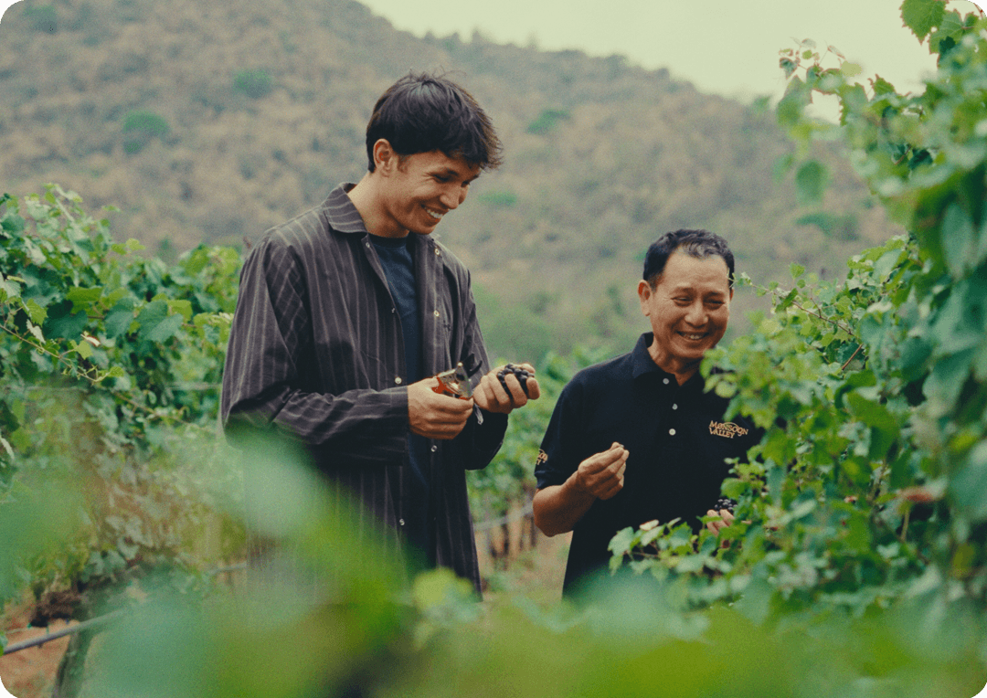 alex albon monsoon valley thailand