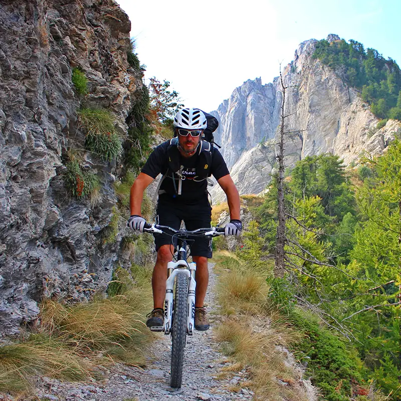 Terrengsykkel med Expa Travel – Fra De maritime Alpene til Middelhavet