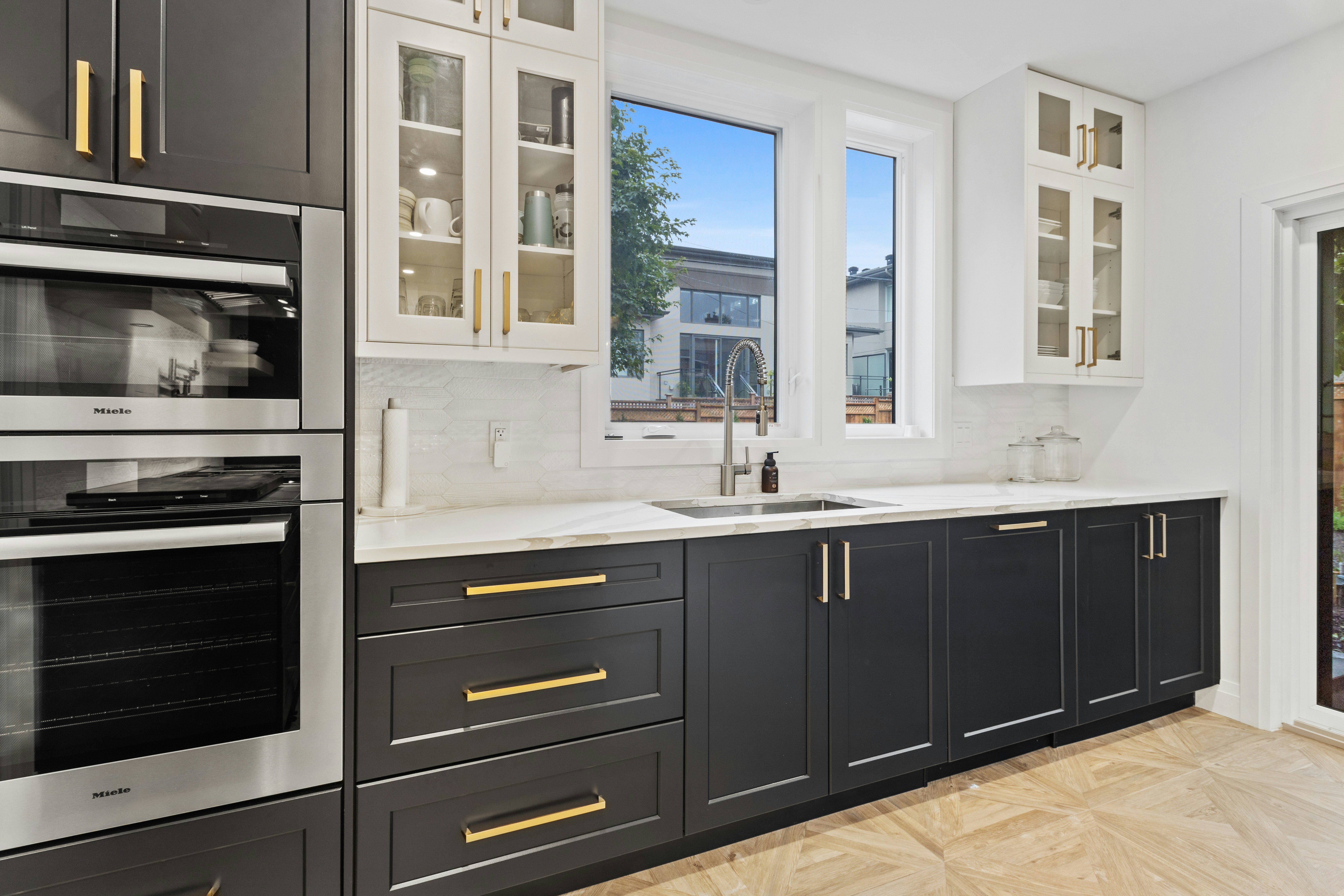 Unlocking the Beauty of Custom Cabinets | Expert Tips