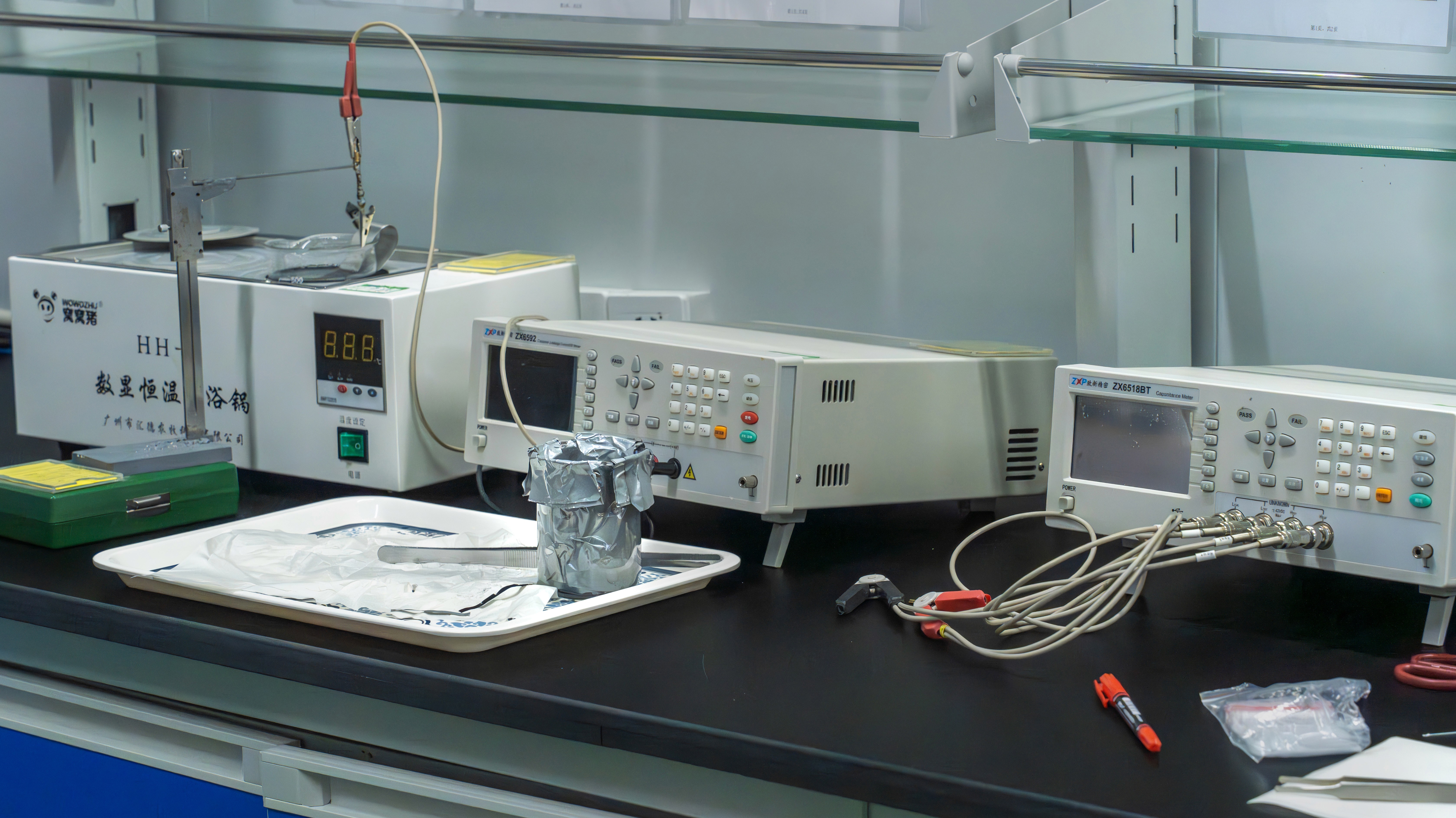 We made a profound study of SMD aluminum electrolytic capacitors and expanded our product series to16 series, which can meet various customer needs such as low ESR and high temperature usage.