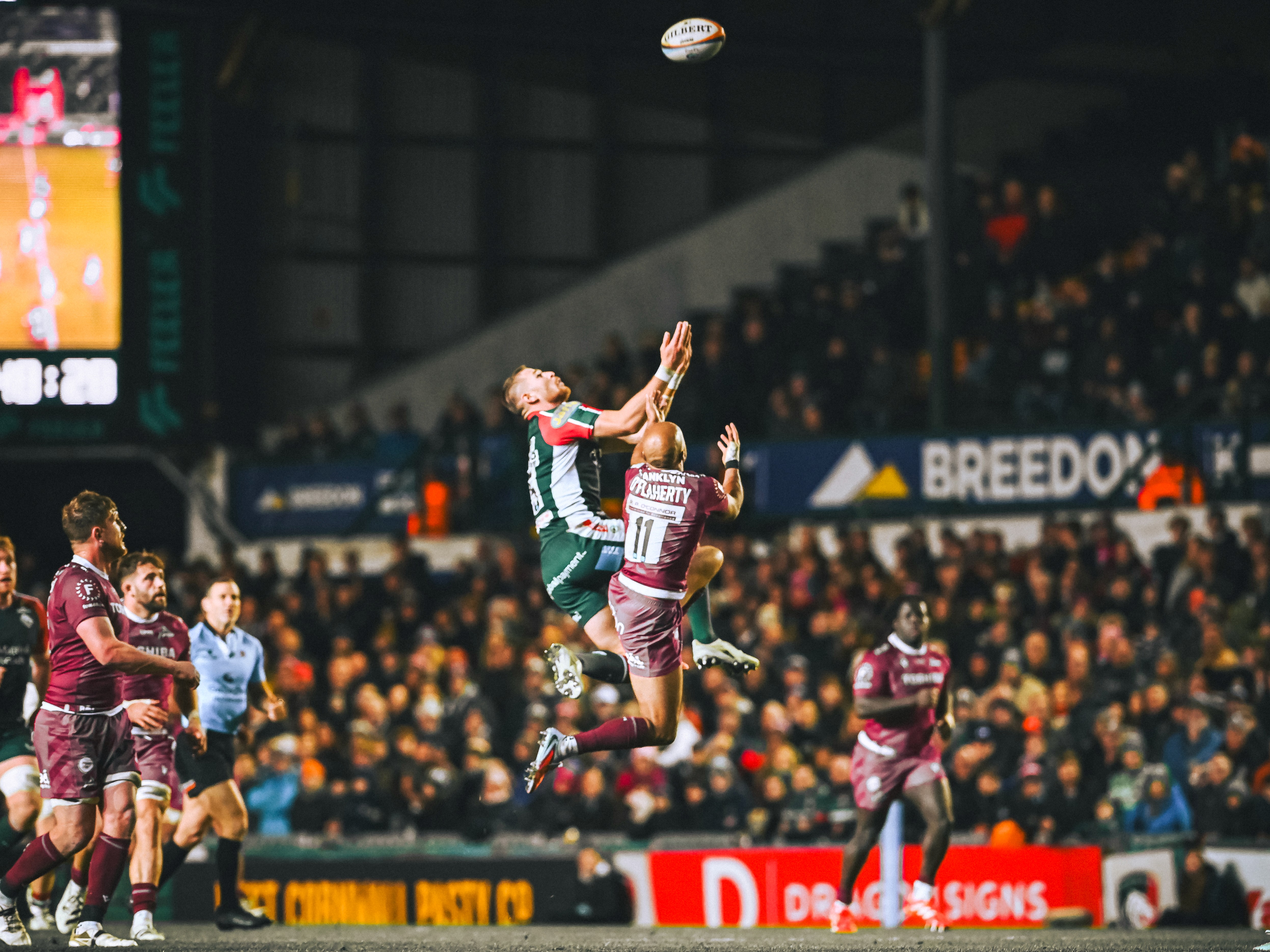 Freddie Steward & Tom O’Flaherty compete for a high ball in the Gallagher Prem match Leicester Tigers v Sale Sharks at Mattioli Woods Welford Road Stadium, Leicester