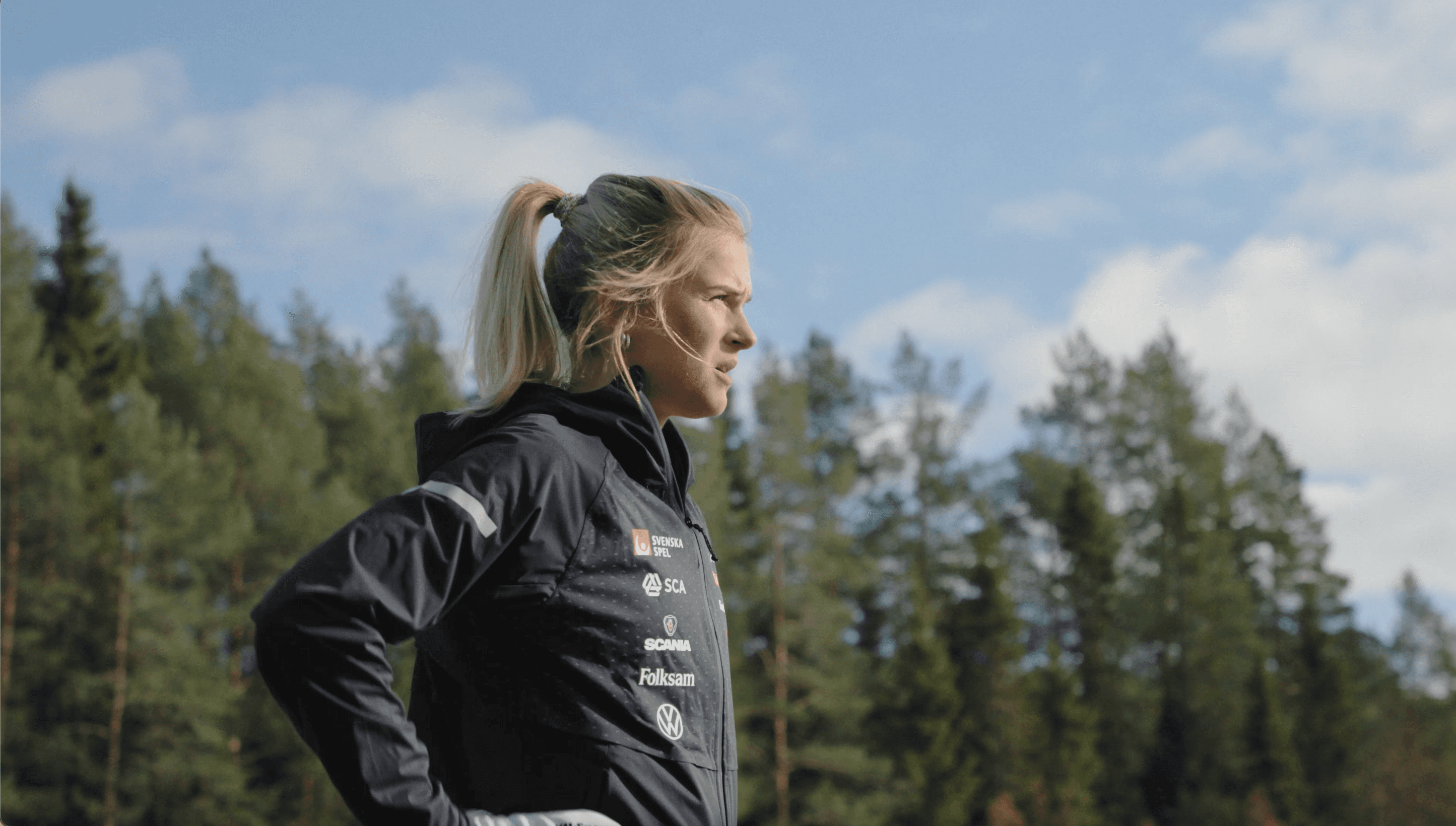 Profil av en kvinna i sportkläder