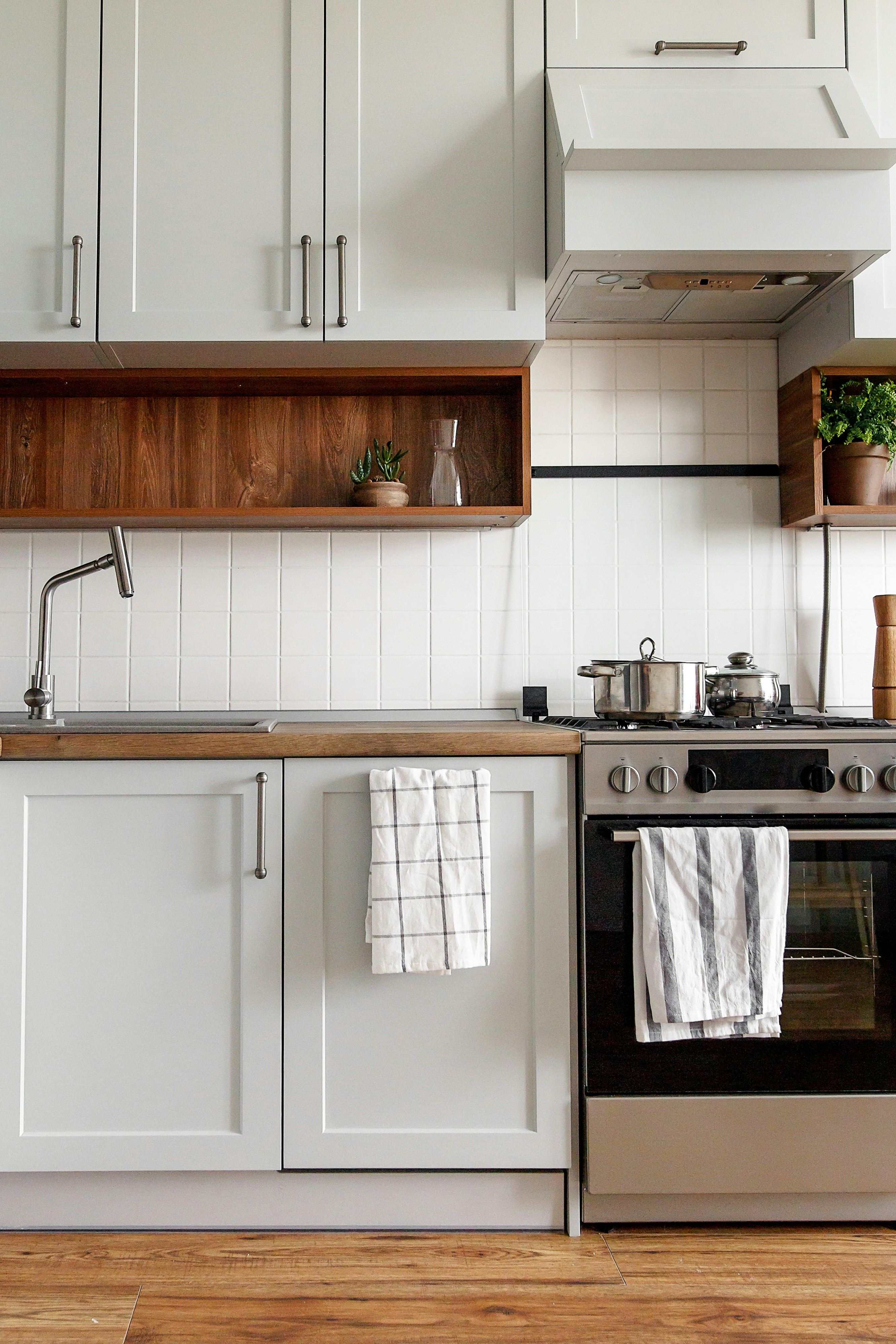 Top 10 Reasons Why Kitchen Cabinets Are Essential for Every Home