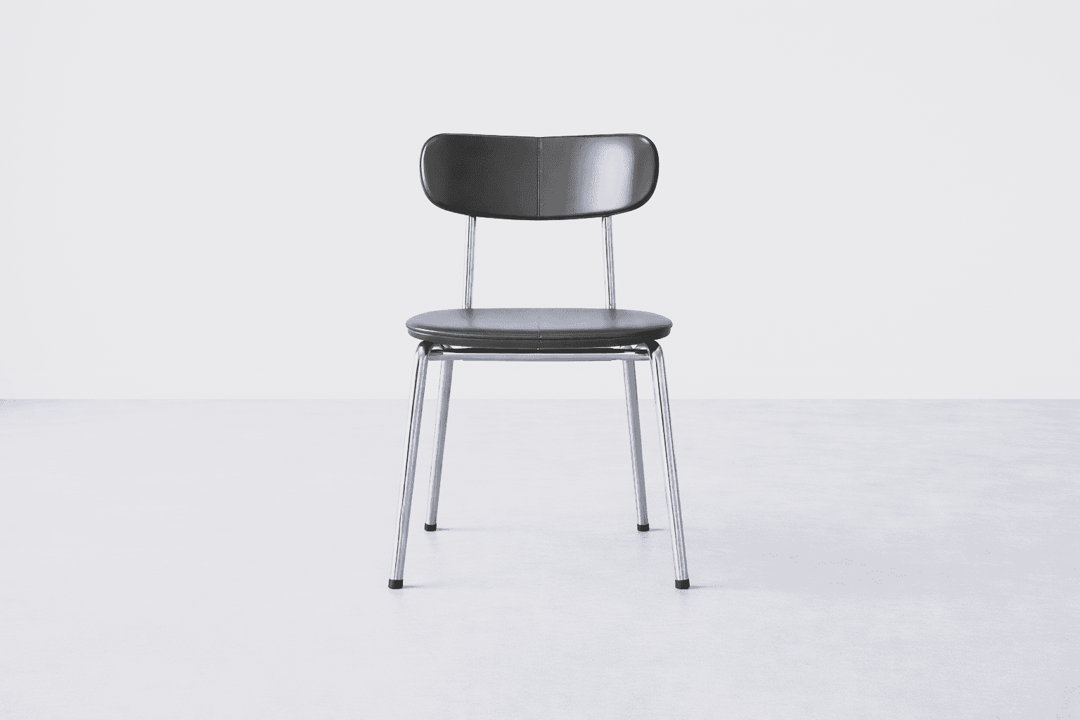 Black and white photo with Satta sig chair