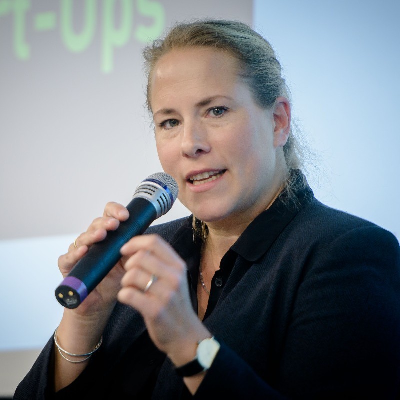 Dr. Katharina Reuter